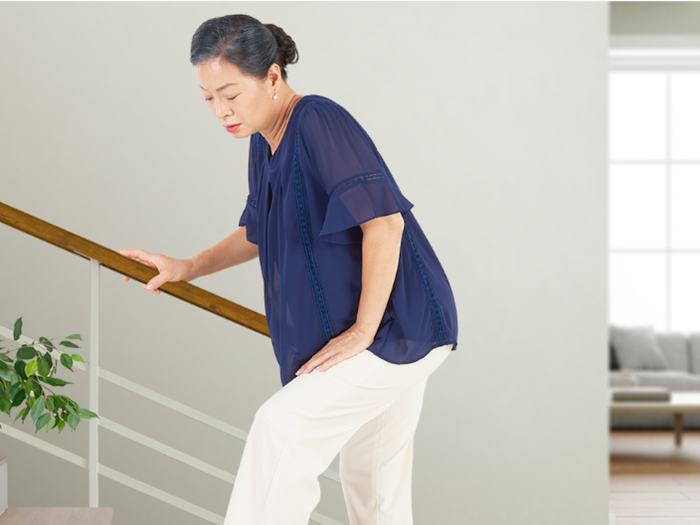 đau đầu gối vì bệnh loãng xương