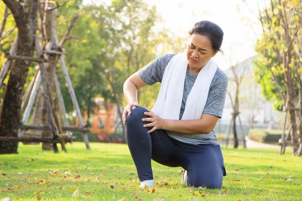 Đau khớp gối ở người trung niên ngày càng phổ biến