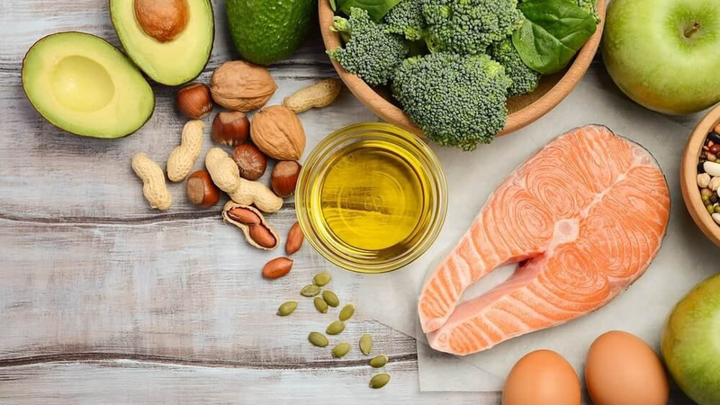 Thực phẩm giàu Omega-3 và chống viêm hỗ trợ đau khớp gối
