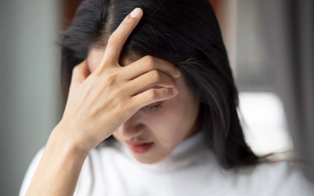 Thiếu máu làm hoa mắt, chóng mặt, ù tai