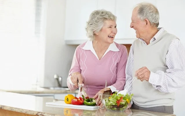 Chế độ ăn uống lành mạnh giúp người bị đột quỵ hồi phục nhanh