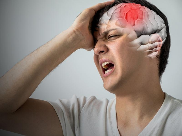 Đau đầu dữ dội bất thường