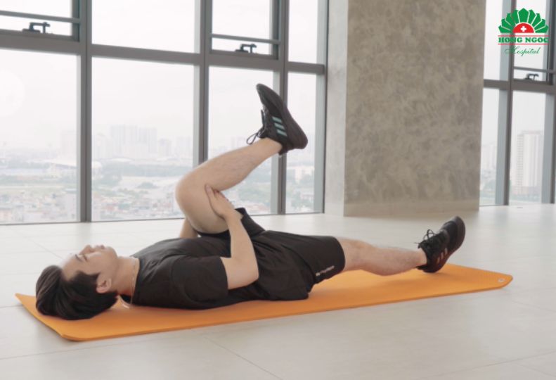 Bài tập đơn giản giúp giảm đau và cải thiện vận động cho người thoái hóa khớp gối