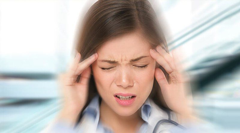 Thiếu máu não có thể gây hoa mắt chóng mặt ù tai khi đứng dậy