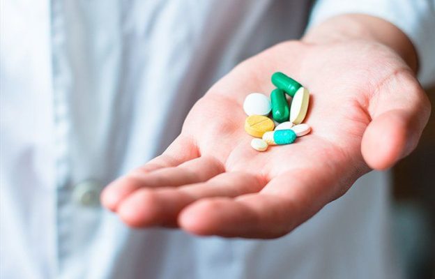 cách dùng thuốc mỡ máu cao an toàn cho cô bác