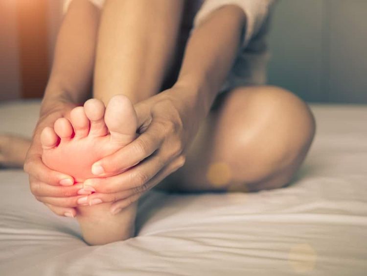 Chuột rút về đêm là dấu hiệu suy giãn tĩnh mạch chân cần lưu ý