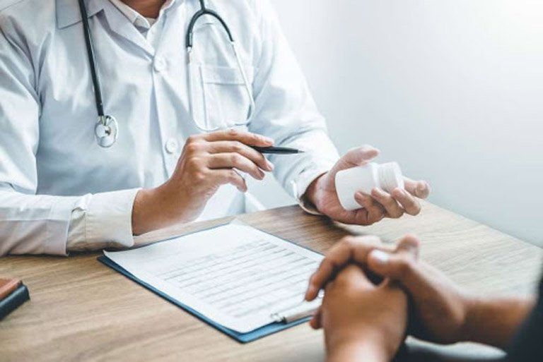 Dùng thuốc mỡ máu an toàn bằng cách uống đúng đơn và tái khám đúng hẹn
